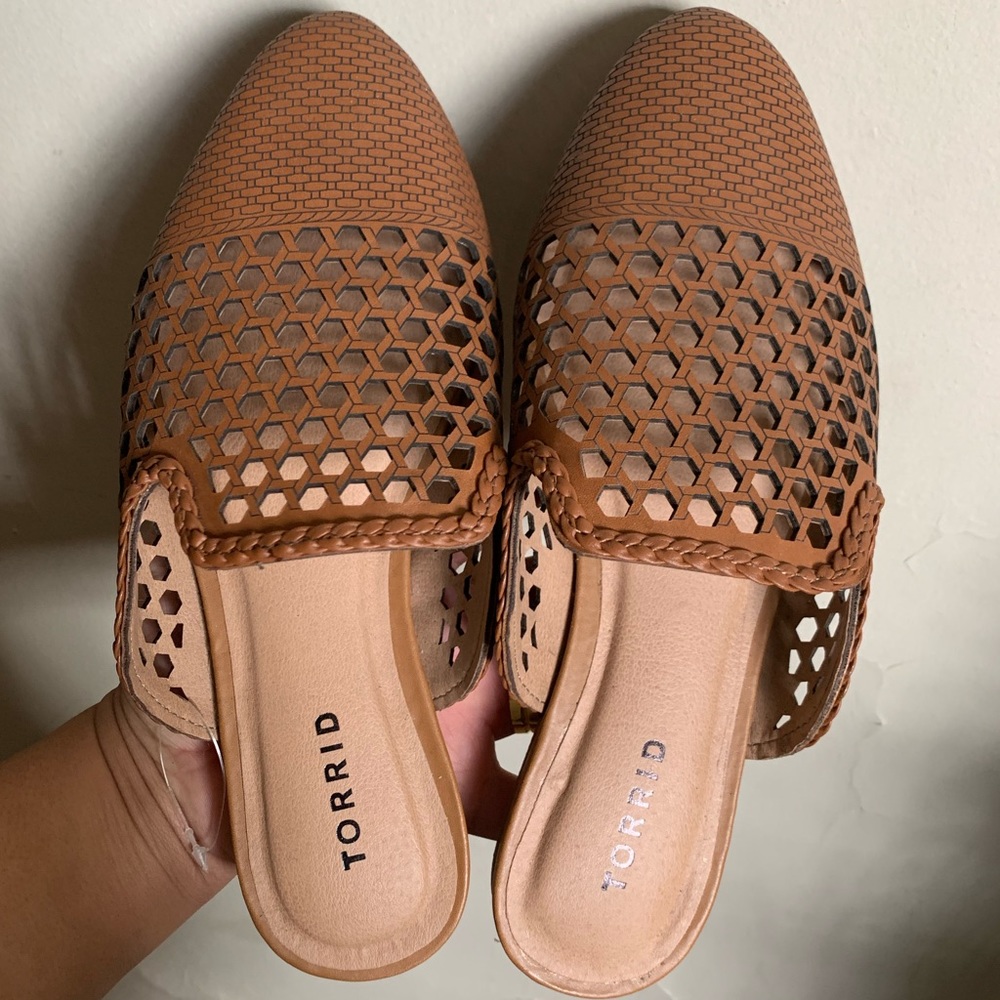 Torrid 8 WIDE Camel /Carmel Flats Loafers